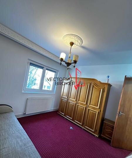 Dristor, apartament 3 camere cu centrala si 2 bai si 2 balcoane.