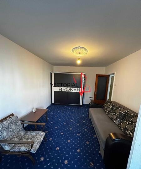 Dristor, apartament 3 camere cu centrala si 2 bai si 2 balcoane.